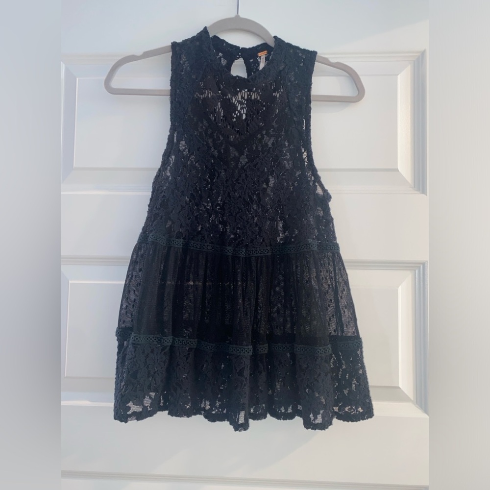 Free People Women’s Black Lace Sleeveless Top - Small